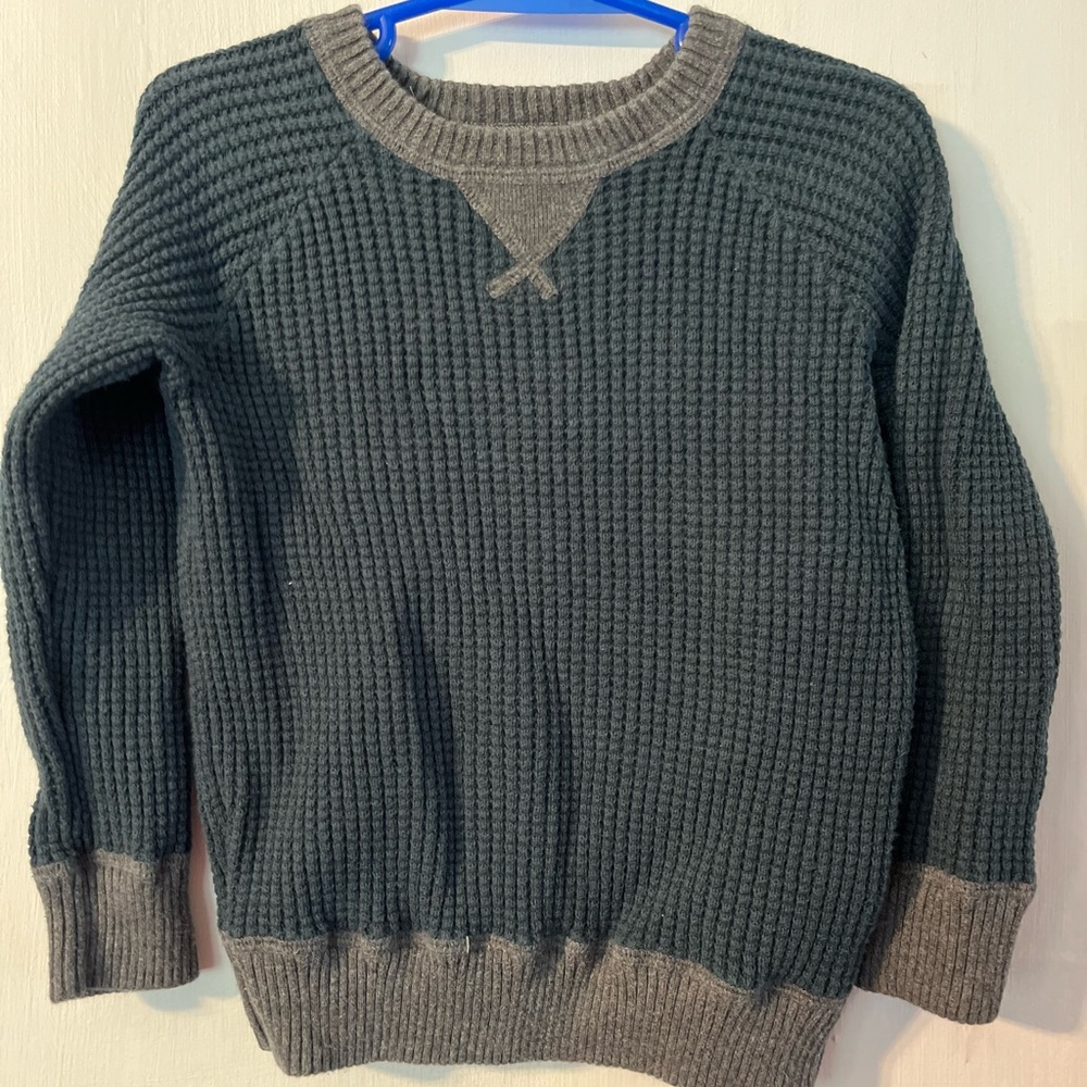 GAP Gray and Hunter green Crewneck Top with Soft Knit Fabric